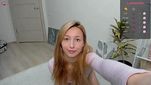 Snapshot of SandyCramerrr chatting on 13, 10, 2025 SandyCramerrr online show from 13, 10, 2025