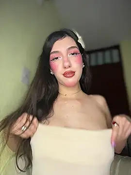 Emily-hottson online show from 23, 6, 2026