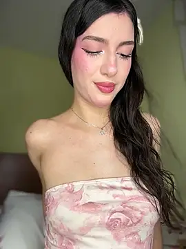 Emily-hottson online show from 19, 7, 2026