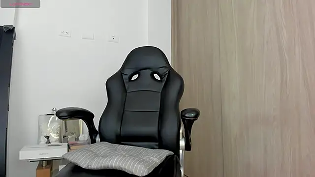 Biscuit oliva online show from 12, 10, 2025