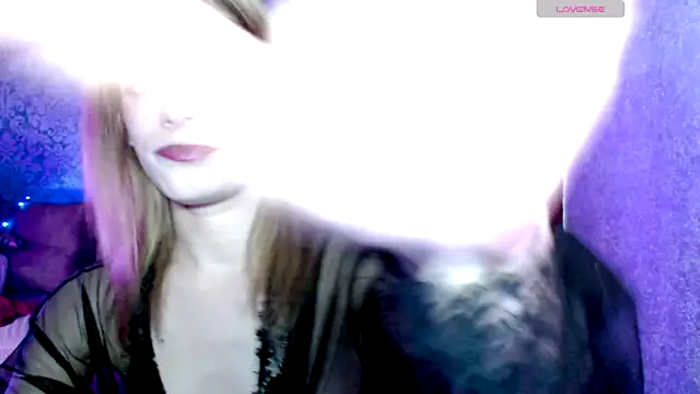 Kate  Loves online show from 21, 4, 2026