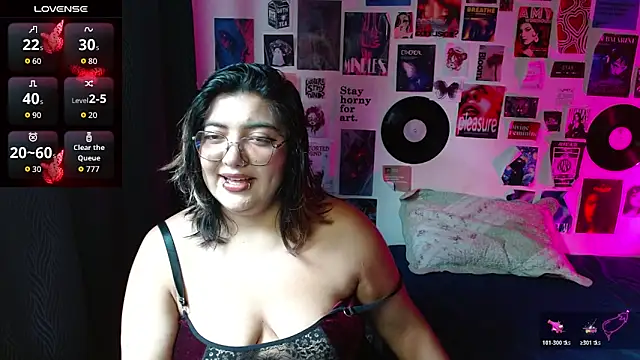 Roxy f w online show from 17, 4, 2026