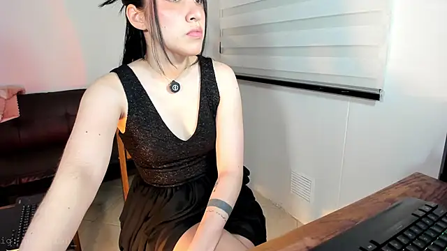 SarahCastillo  online show from 7, 1, 2026