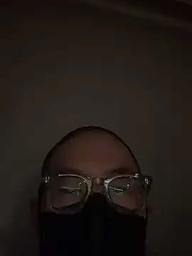 Snapshot of koeanboy11 chatting on 20, 10, 2025 koeanboy11 online show from 20, 10, 2025