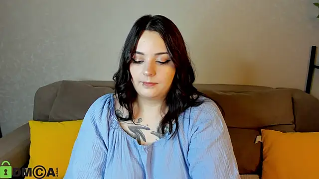 Mia R0ss online show from 18, 10, 2025