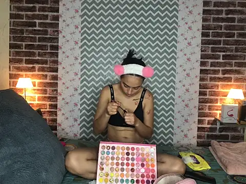 KaMila M00N online show from 10, 10, 2025