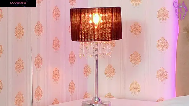 CoraVex online show from 14, 10, 2025