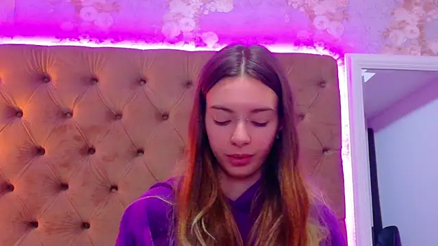 CoraVex online show from 28, 4, 2026