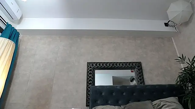 Snapshot of SaraElise chatting on 26, 11, 2025 SaraElise online show from 26, 11, 2025