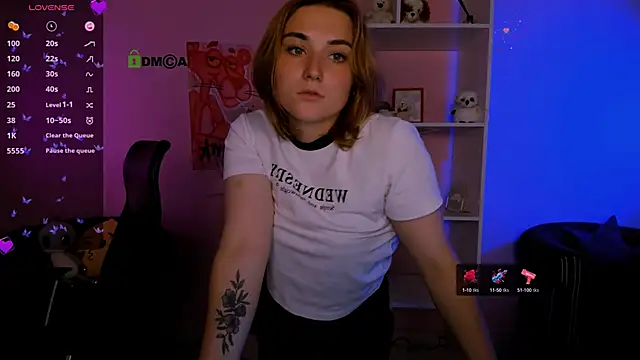 Snapshot of casey_meow_ chatting on 24, 9, 2025 casey meow online show from 24, 9, 2025