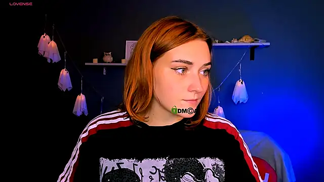 Snapshot of casey_meow_ chatting on 2, 11, 2025 casey meow online show from 2, 11, 2025