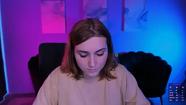 Snapshot of casey_meow_ chatting on 25, 11, 2025 casey meow online show from 25, 11, 2025