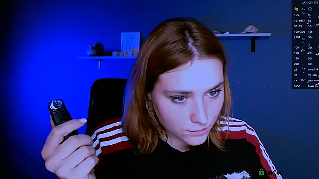 Snapshot of casey_meow_ chatting on 4, 12, 2025 casey meow online show from 4, 12, 2025