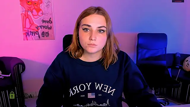 Snapshot of casey_meow_ chatting on 5, 12, 2025 casey meow online show from 5, 12, 2025