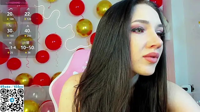 Snapshot of Helen_Spark chatting on 10, 10, 2025 Helen Spark online show from 10, 10, 2025