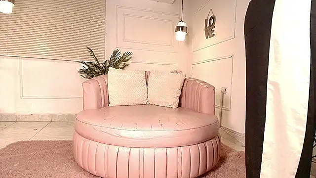 alessia moon1 online show from 8, 1, 2026