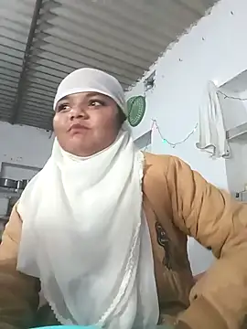 Hot Shredha online show from 7, 11, 2025