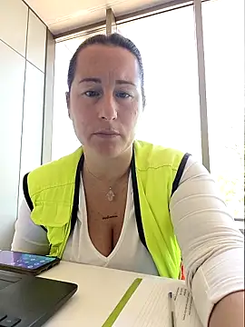 bichota85 online show from 24, 4, 2026