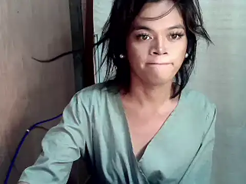 Snapshot of Nikah_loves_u chatting on 4, 12, 2025 Nikah loves u online show from 4, 12, 2025