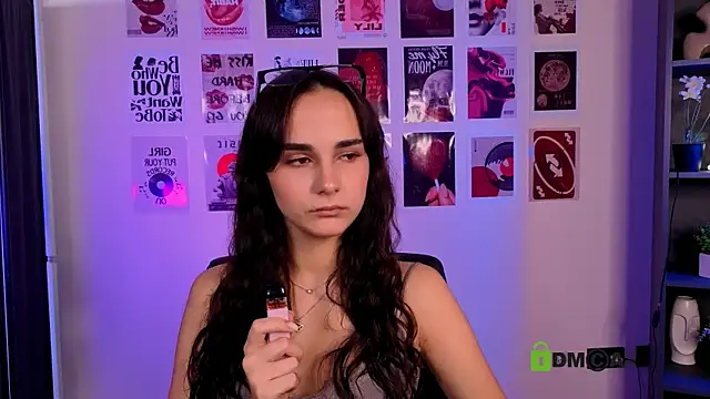 ariana ross7 online show from 4, 8, 2026