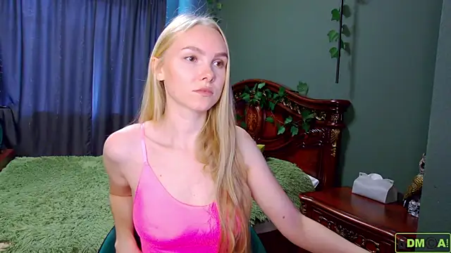 Snapshot of hey_Olivia chatting on 12, 10, 2025 hey Olivia online show from 12, 10, 2025