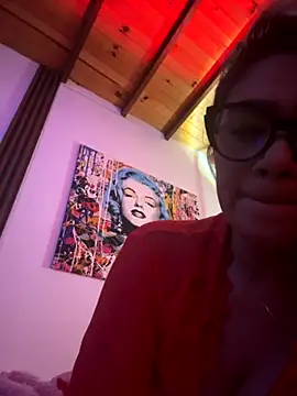 Agatha210 online show from 12, 10, 2025