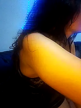 dulcefanny online show from 8, 6, 2026