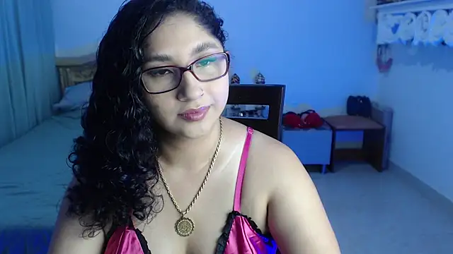 Snapshot of Gia_Dior chatting on 29, 9, 2025 Gia Dior online show from 29, 9, 2025