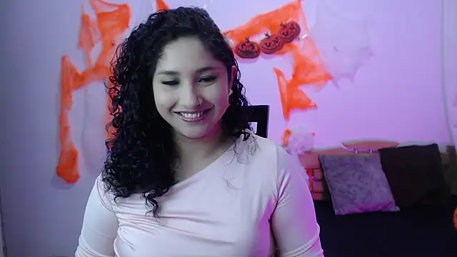 Snapshot of Gia_Dior chatting on 23, 10, 2025 Gia Dior online show from 23, 10, 2025