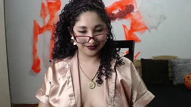 Snapshot of Gia_Dior chatting on 27, 10, 2025 Gia Dior online show from 27, 10, 2025
