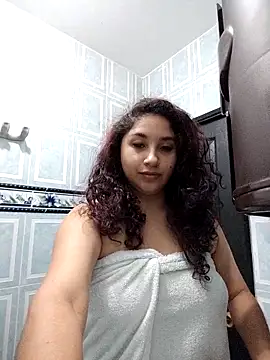 Snapshot of Gia_Dior chatting on 19, 12, 2025 Gia Dior online show from 19, 12, 2025