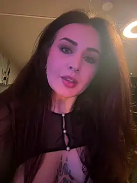Snapshot of Kristyoff chatting on 5, 4, 2026 Kristyoff online show from 5, 4, 2026