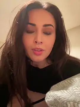 Snapshot of Kristyoff chatting on 13, 4, 2026 Kristyoff online show from 13, 4, 2026