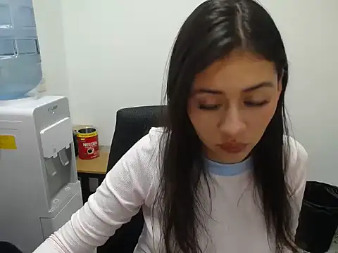 Snapshot of Alice-08 chatting on 15, 5, 2026 Alice-08 online show from 15, 5, 2026