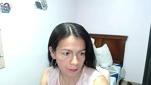 camilavargas  online show from 28, 7, 2026