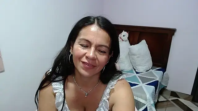 camilavargas  online show from 28, 7, 2026