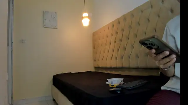 Naomis 35 online show from 10, 2, 2026