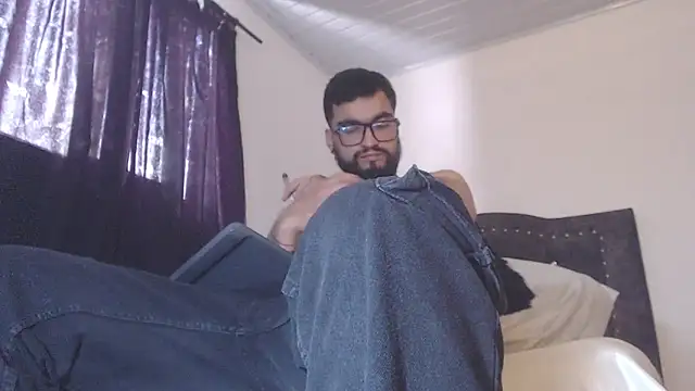 Chrys harris77 online show from 5, 4, 2026