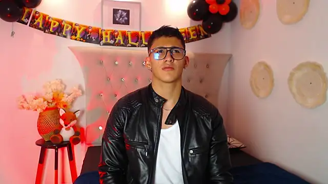 SalvadorFit online show from 8, 10, 2025