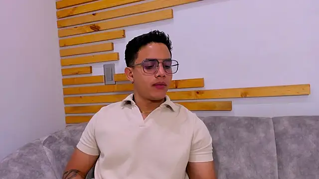 Snapshot of axel_vega chatting on 6, 10, 2025 axel vega online show from 6, 10, 2025