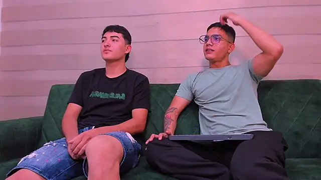 Snapshot of axel_vega chatting on 27, 11, 2025 axel vega online show from 27, 11, 2025