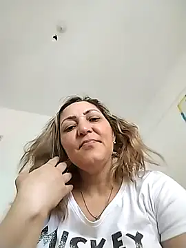 Lunita86 online show from 5, 12, 2025