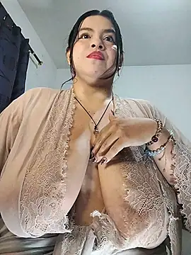 Snapshot of LucyDiamonds1 chatting on 18, 10, 2025 LucyDiamonds1 online show from 18, 10, 2025