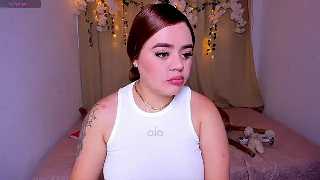 isabella arias2 online show from 21, 4, 2026