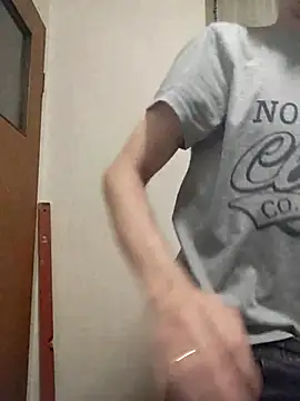 szajbusek41 online show from 15, 1, 2026