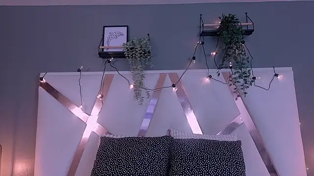 KeendraFox  online show from 26, 9, 2025