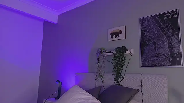 KeendraFox  online show from 18, 3, 2026