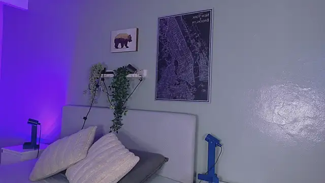 KeendraFox  online show from 29, 3, 2026