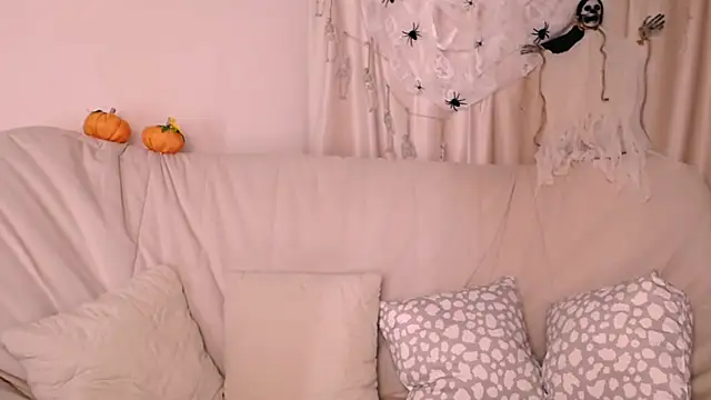 MollyKissy online show from 18, 10, 2025