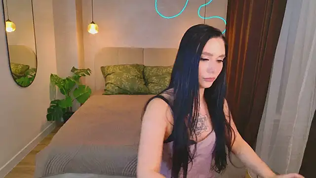 B Monica  online show from 19, 10, 2025